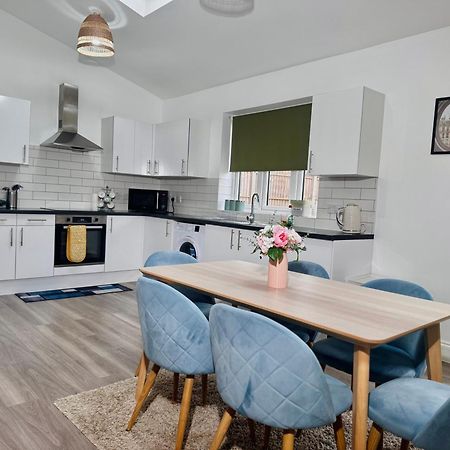 Cosy 1-Bed Flat 30Min To Central London & Parking Экстерьер фото