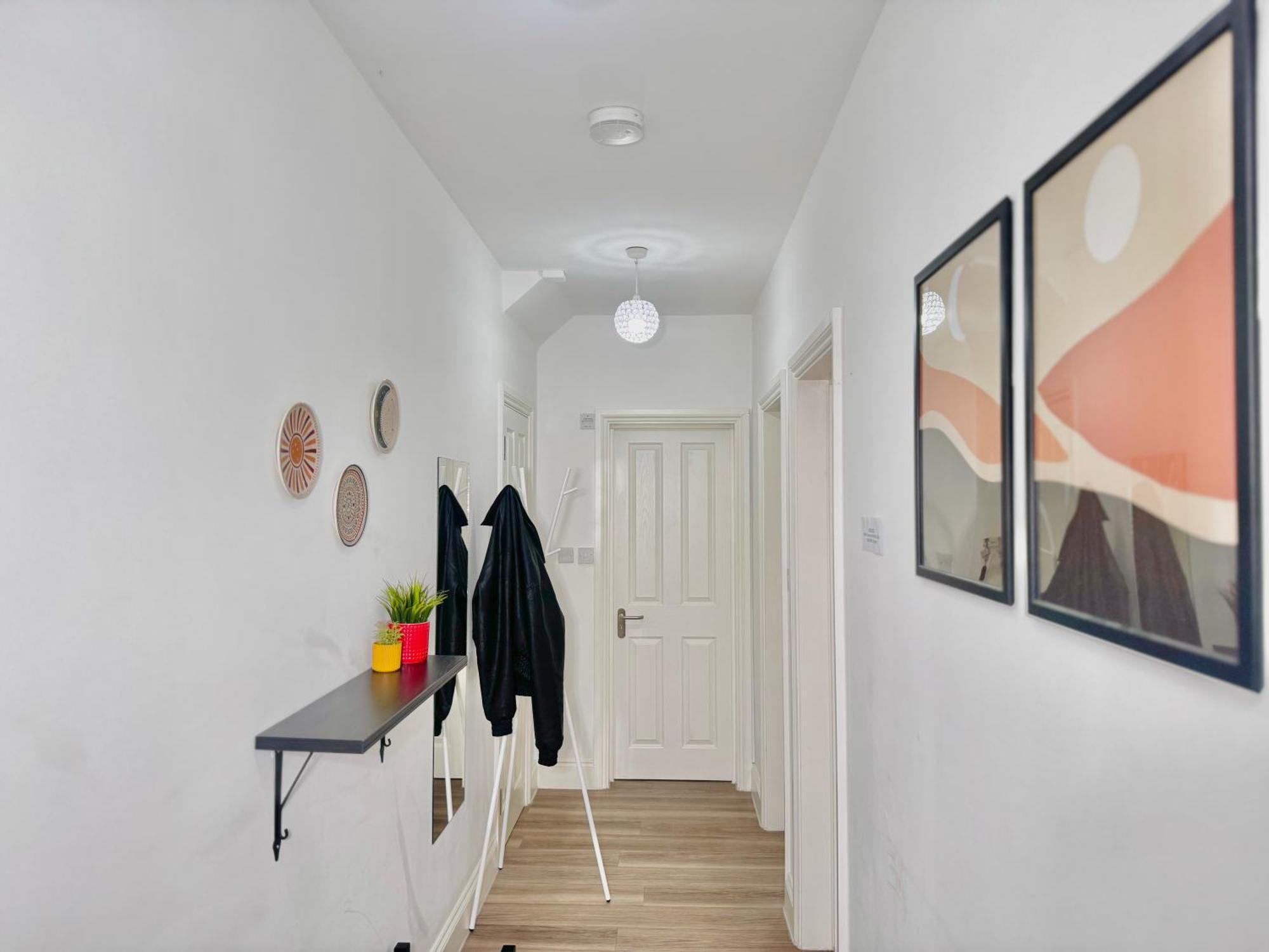 Cosy 1-Bed Flat 30Min To Central London & Parking Экстерьер фото