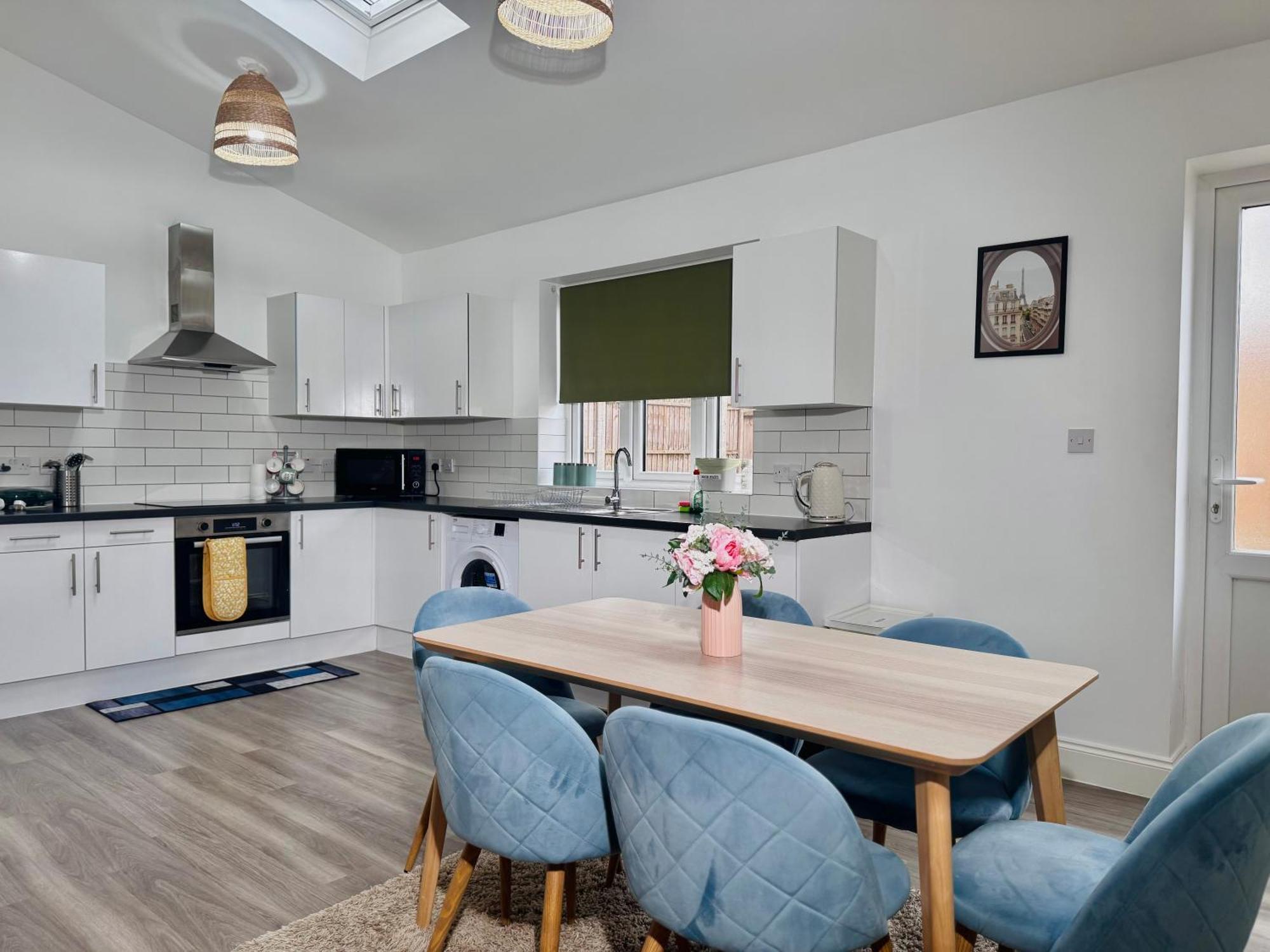 Cosy 1-Bed Flat 30Min To Central London & Parking Экстерьер фото