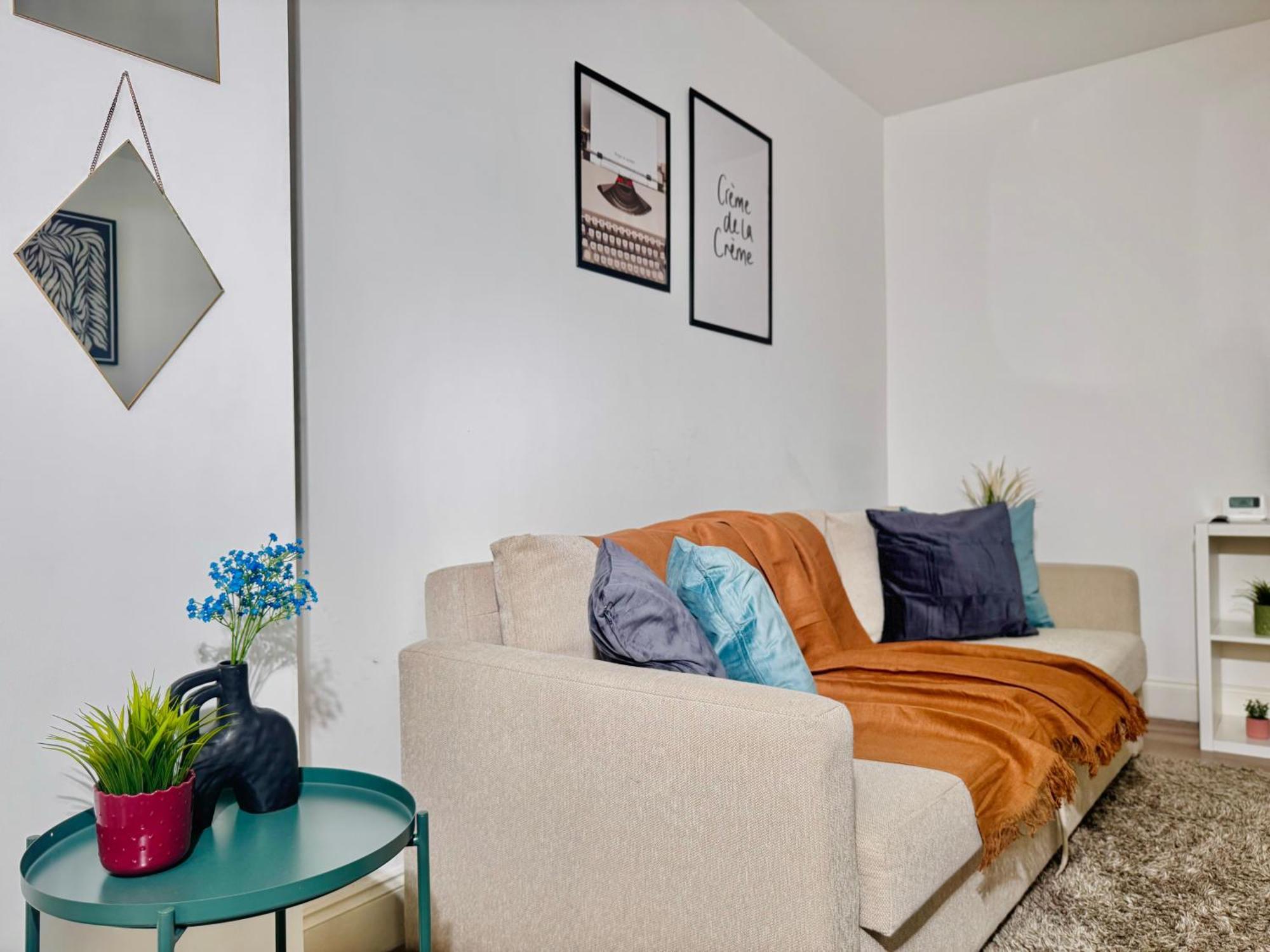 Cosy 1-Bed Flat 30Min To Central London & Parking Экстерьер фото