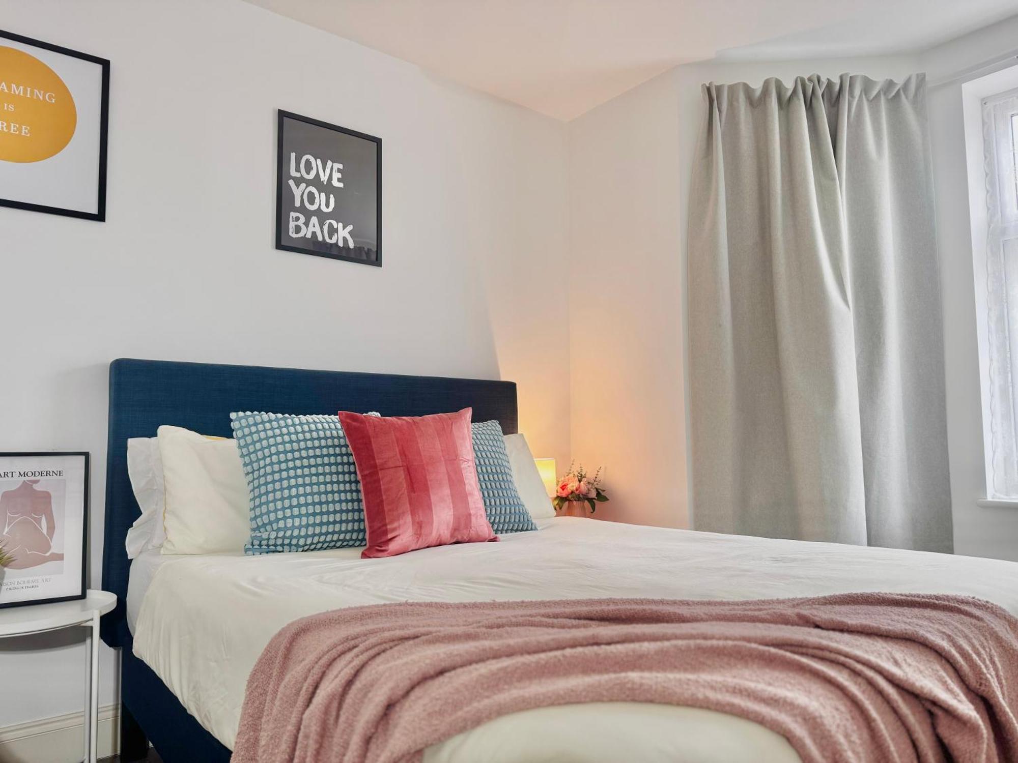 Cosy 1-Bed Flat 30Min To Central London & Parking Экстерьер фото