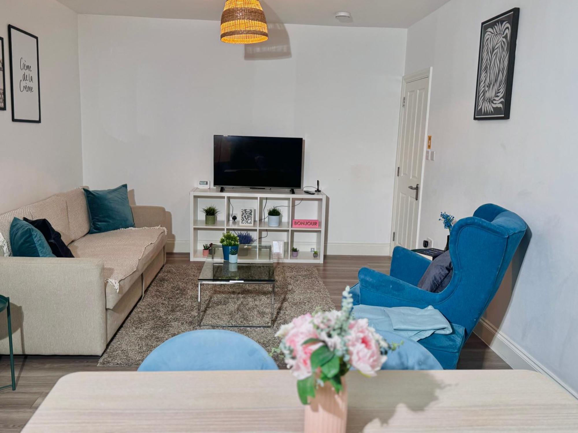 Cosy 1-Bed Flat 30Min To Central London & Parking Экстерьер фото